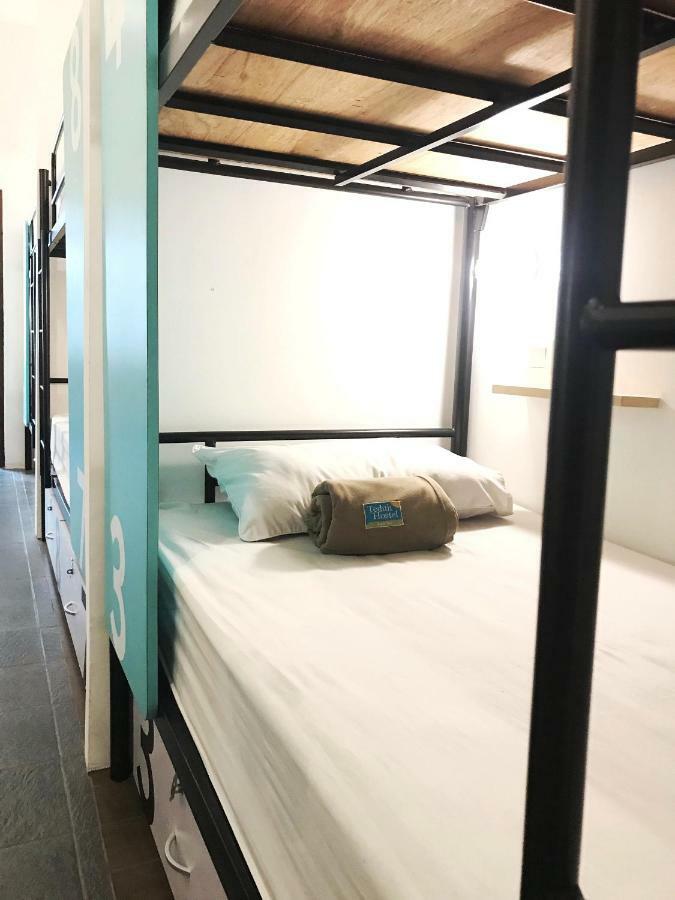 Teduh Hostel Kota Tua Jakarta Kültér fotó